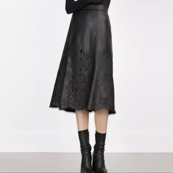 SOLD OUT NWT ZARA FAUX LEATHER SKIRT - Picture 6 of 10